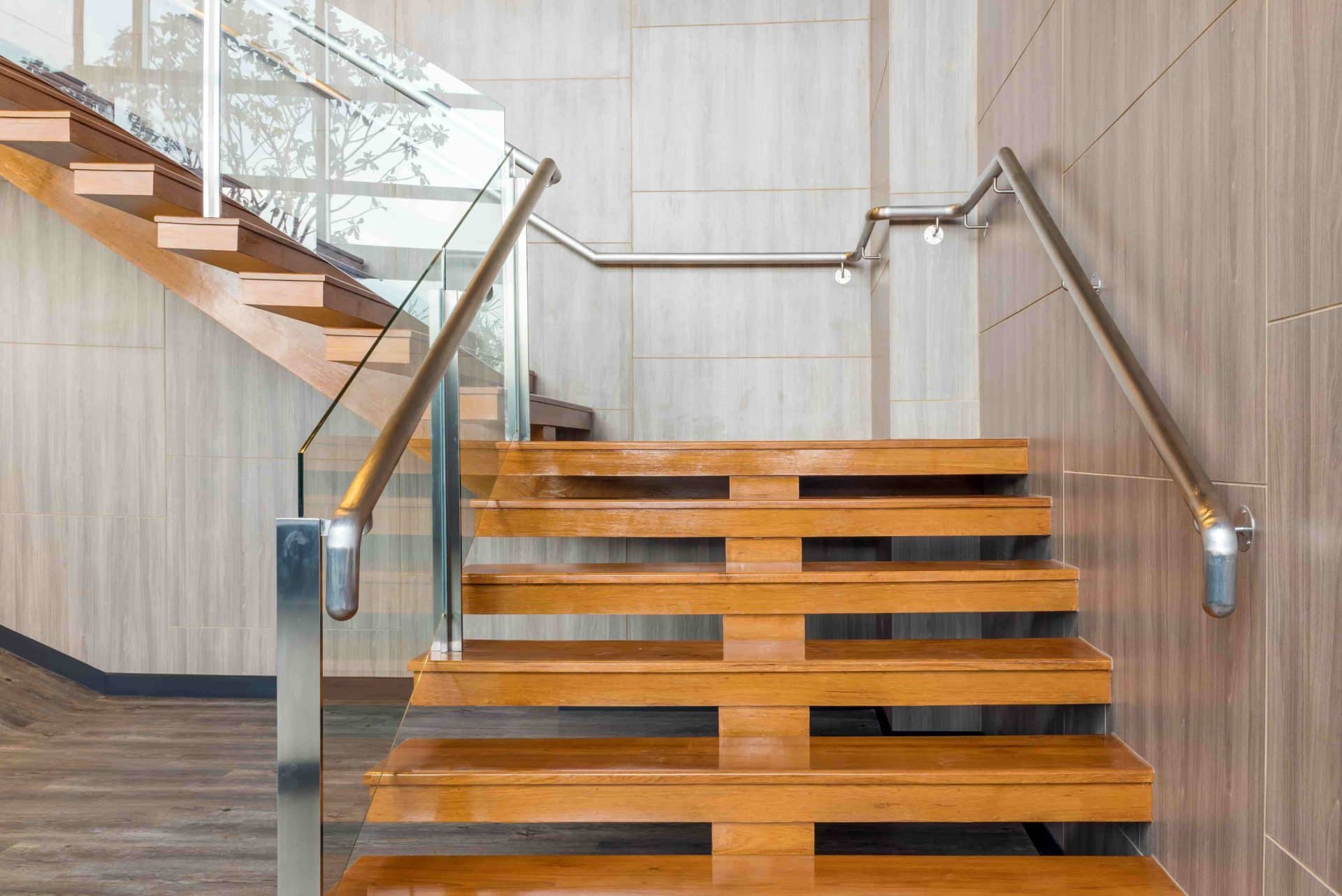 Comment poncer un escalier sans faire de poussière en 2025