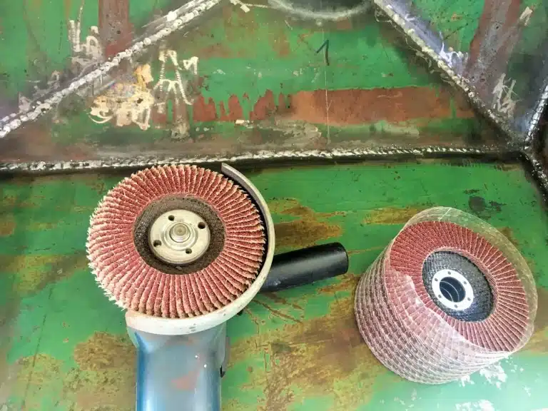 quel-disque-utiliser-pour-poncer-le-metal